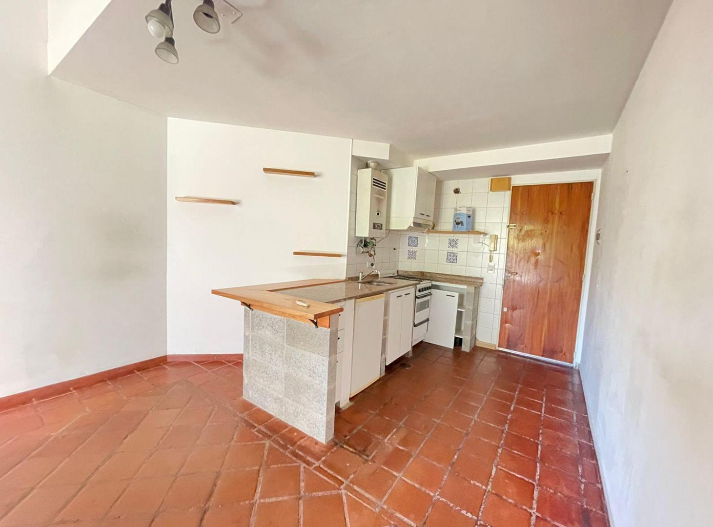 Foto de Departamento PH en Alquiler en Vicente López, G.B.A. Zona Norte, imagen 3