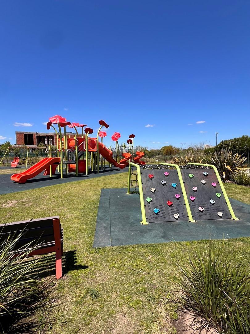 Foto de la propiedad en Lote en venta al LAGO CENTRAL en Costas Puertos del