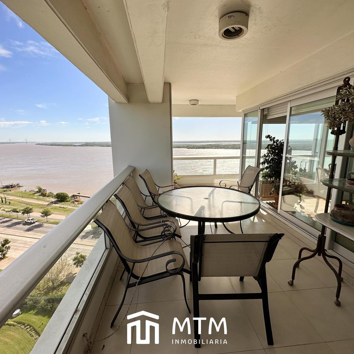 Departamento en Venta Rosario, Torre Dolfines. 3