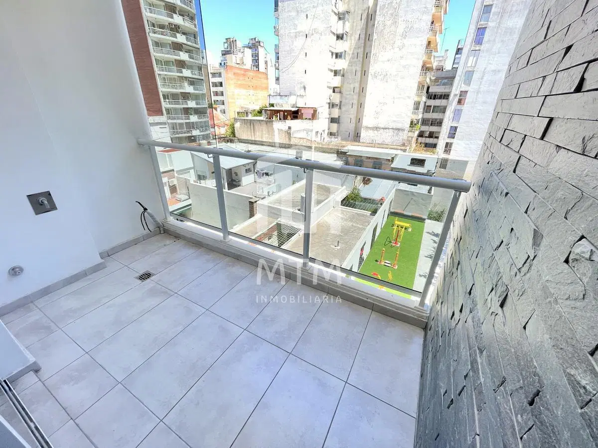 Departamento en Alquiler,Rosario, Barrio Martin. 3