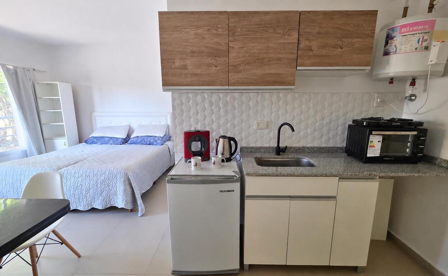 PH Amoblado 1 ambiente Castelar Norte
