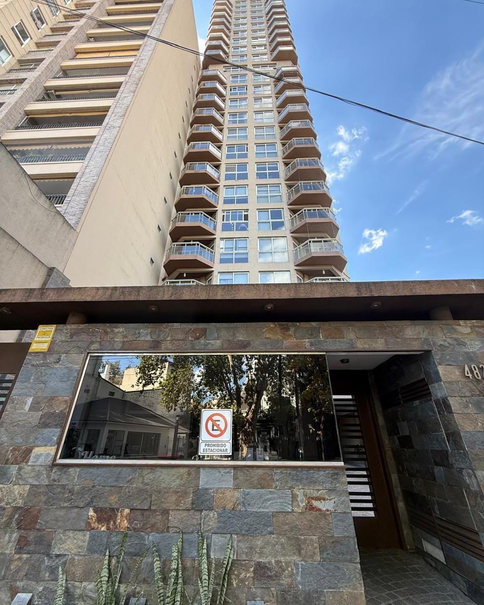 Excelente Departamento de 3 Ambientes con Cochera! 1