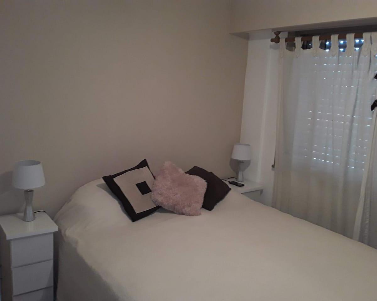 Departamento de 3 Ambientes en El Centro de Lomas! Apto Profesional 5