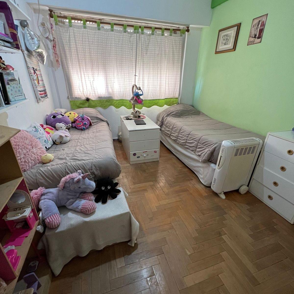 Departamento de 3 Ambientes en El Centro de Lomas! Apto Profesional 3