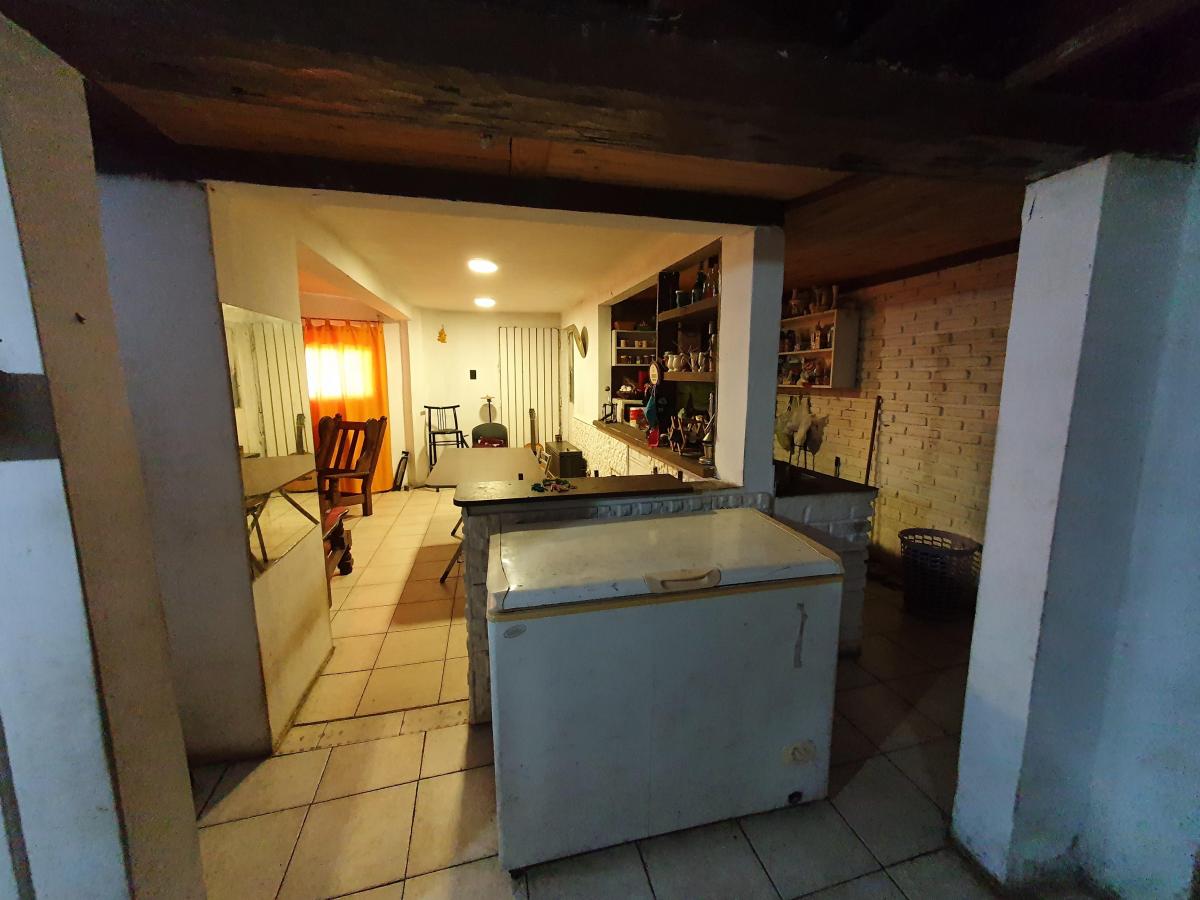 Oportunidad! 2 Deptos + Terreno 1
