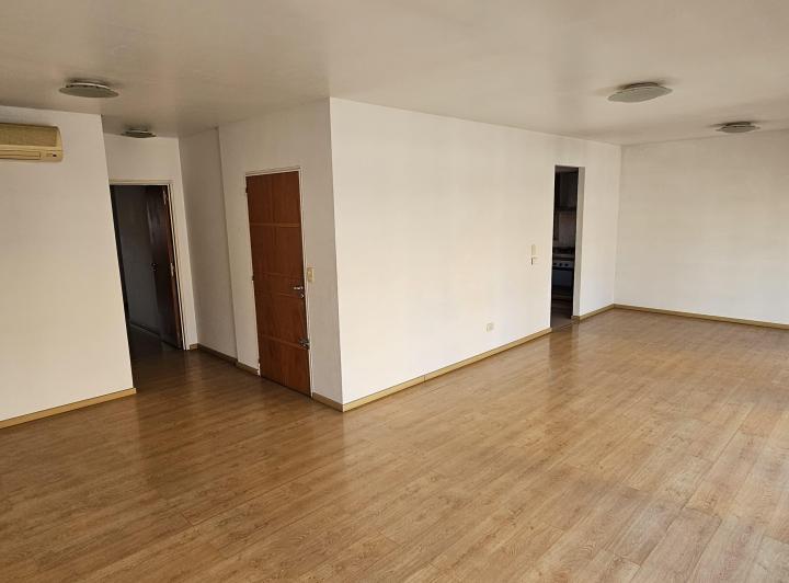 Piso de 4 ambientes en excelente ubicación 4
