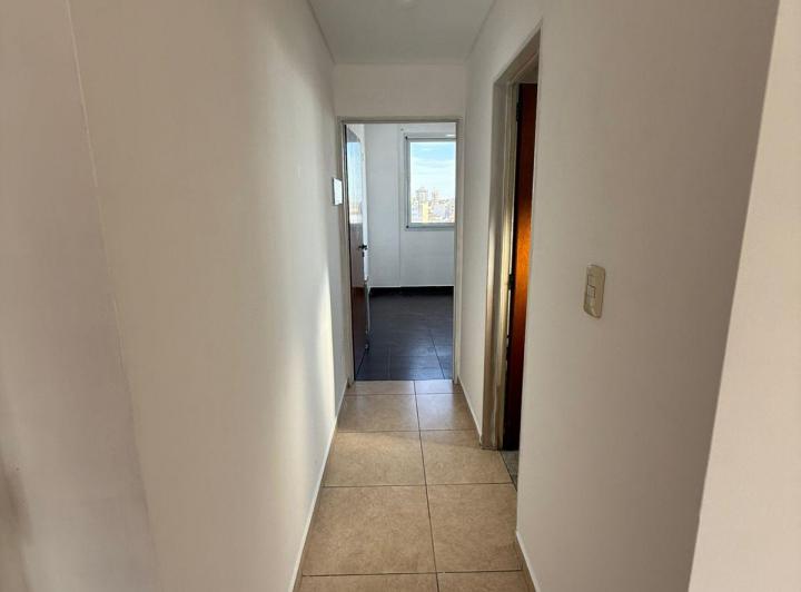 MUY LINDO SEMI PISO EN EXCELENTE UBICACION!!! 5