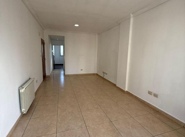 MUY LINDO SEMI PISO EN EXCELENTE UBICACION!!! 4