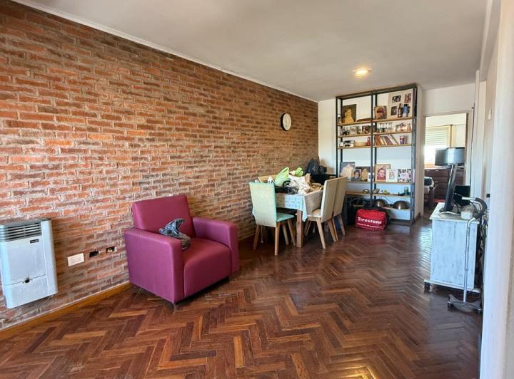 MUY LINDO DEPTO DE 2 AMBIENTES A 2 CUADRAS DE LA ESTACION DE TEMPERLEY! 2