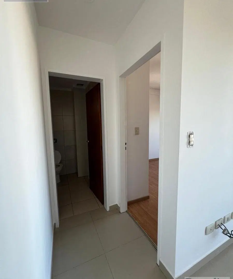 Departamento de 2 ambientes en pleno centro de Escalada 5