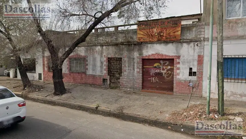 Casa en Venta a Reciclar sobre Avenida 1