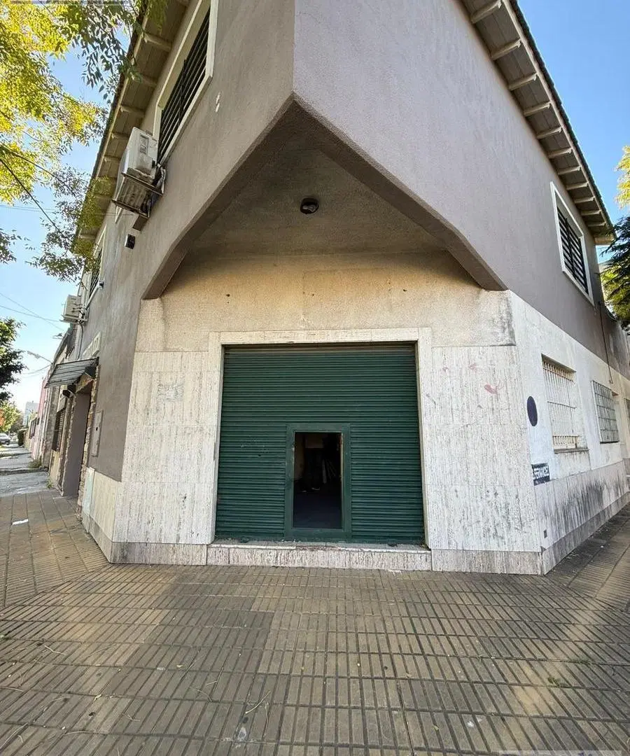 LOCAL EN ESQUINA EN LOMAS - BUENA UBICACION- OPORTUNIDAD!! 3