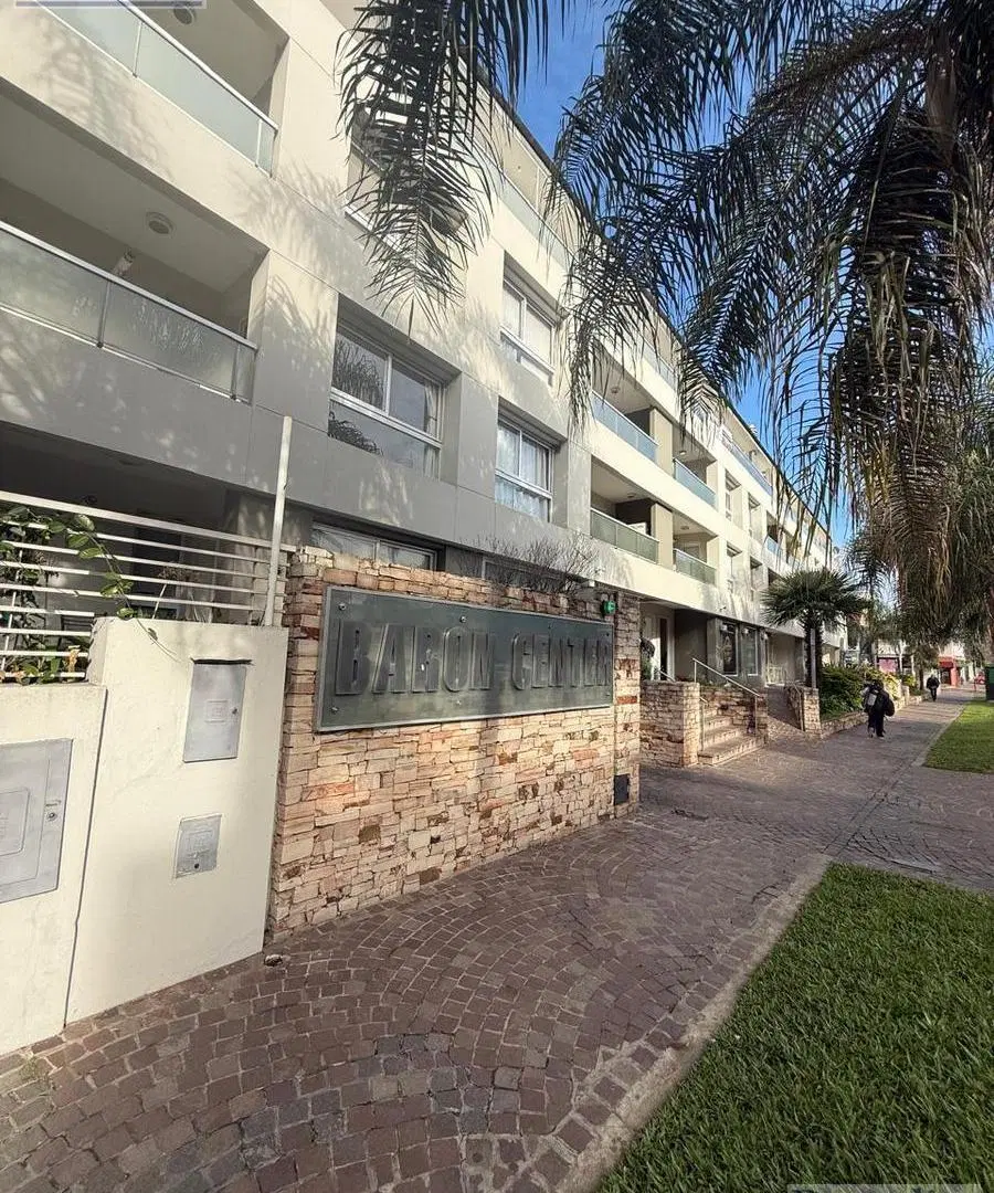 Departamento de 2 ambientes con cochera + 3 piscinas + SUM + Gym 2