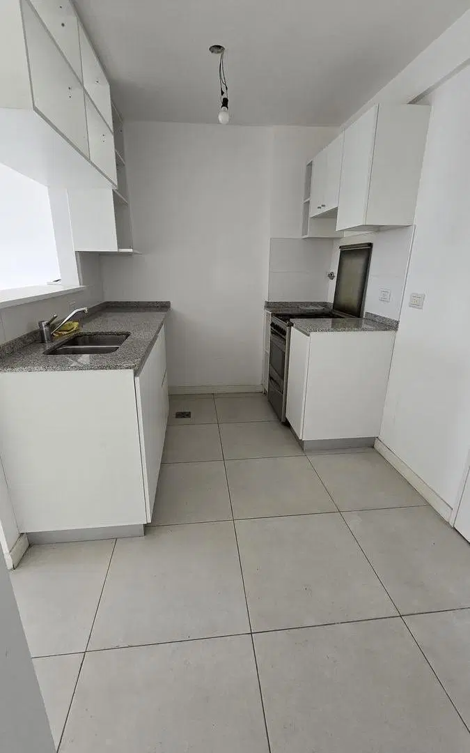 Departamento de 2 ambientes en pleno centro de Remedios De Escalada 4