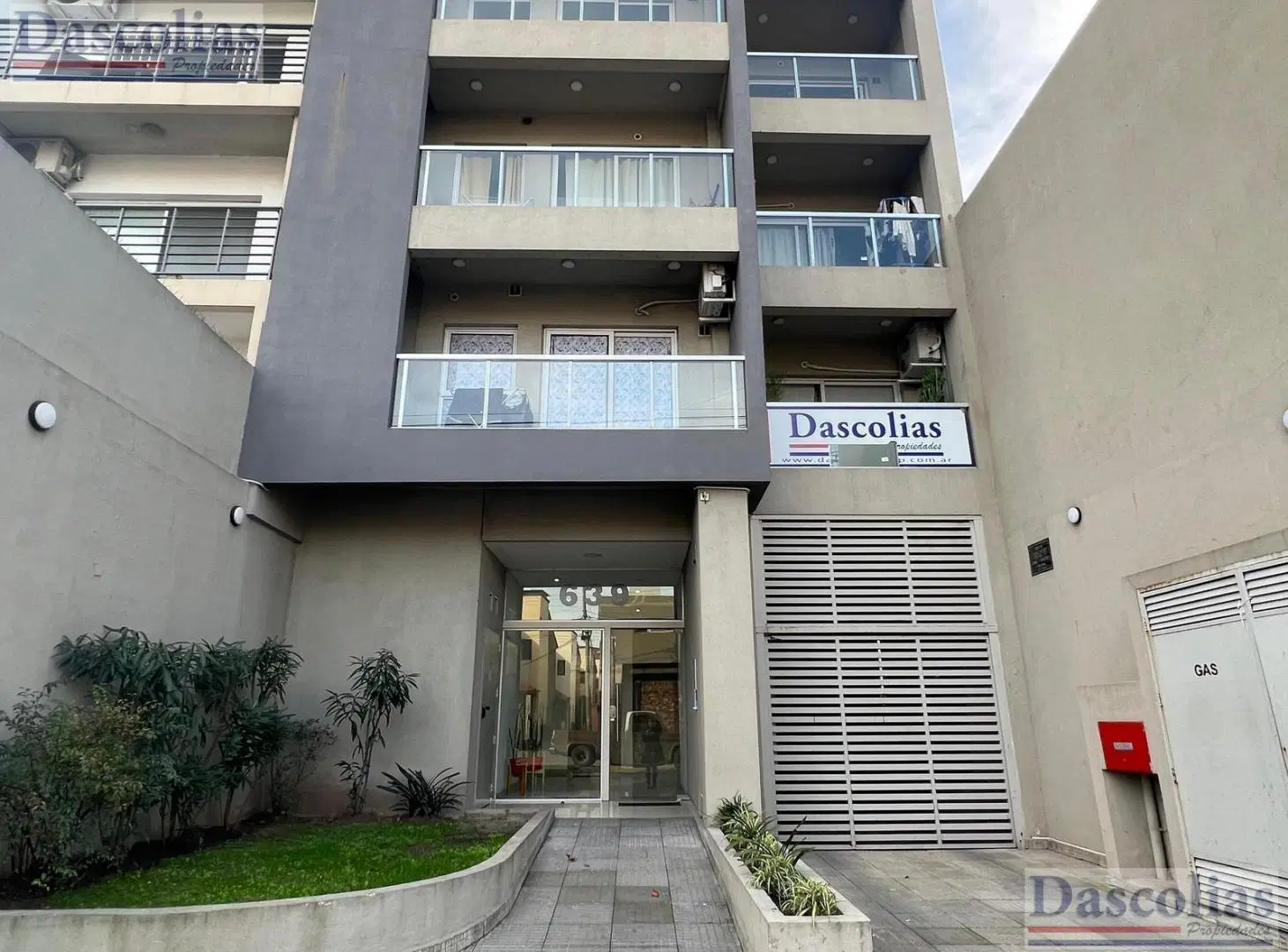 Departamento de 3 ambientes en Excelente ubicación 4