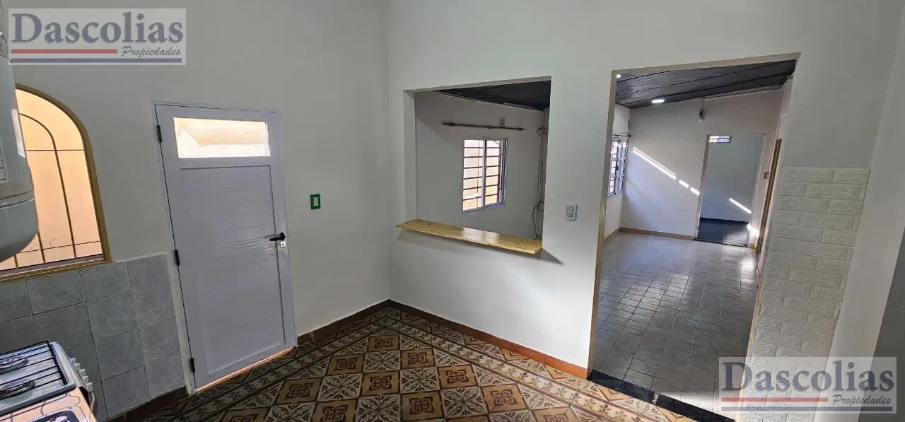 PH interno de 3 ambientes en muy buena ubicación en Remedios De Escalada 1