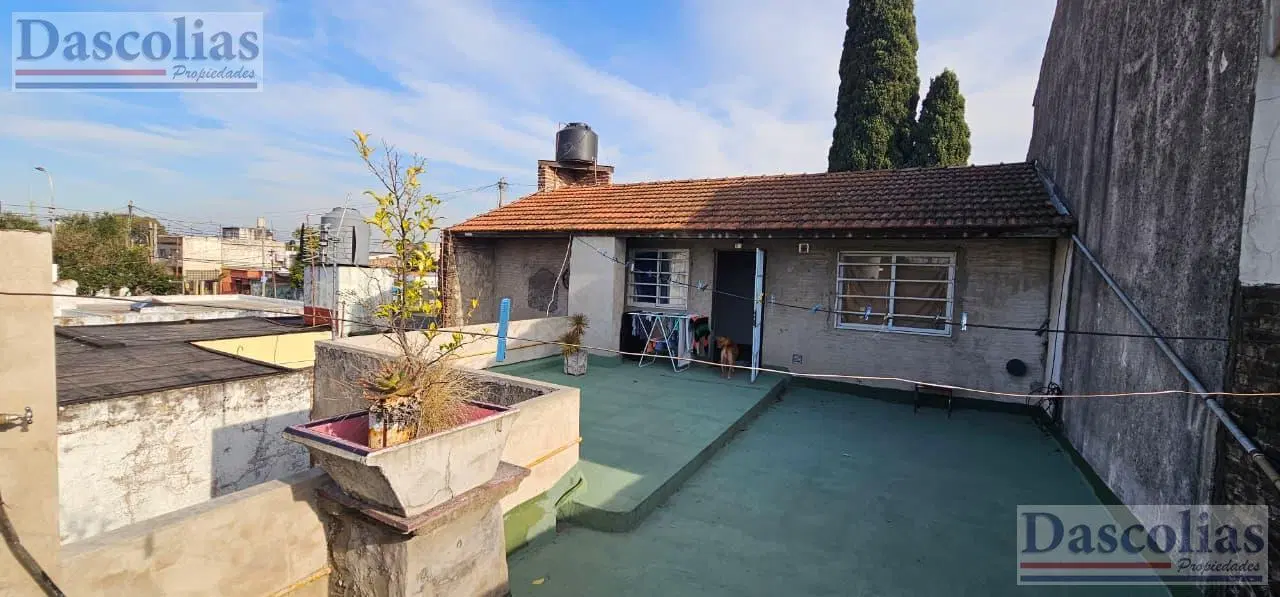 2 Casas con Galpón en Venta en Remedios De Escalada 5