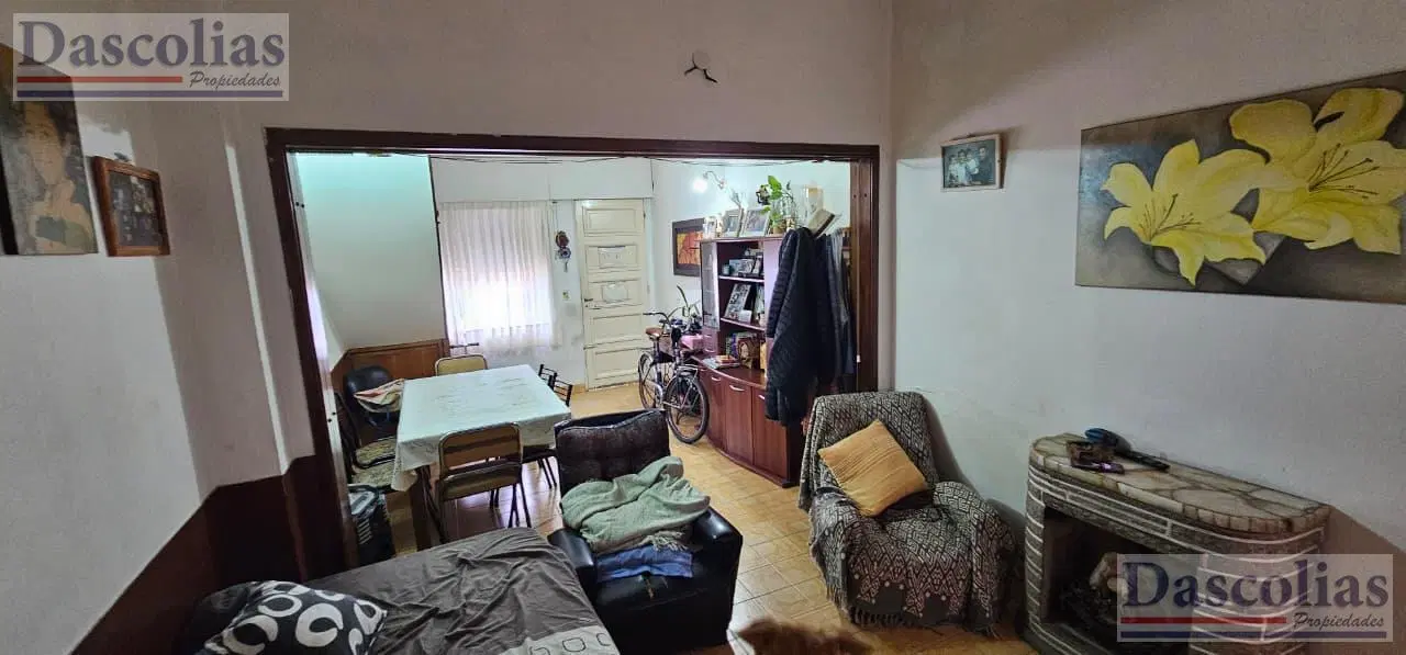 2 Casas con Galpón en Venta en Remedios De Escalada 8