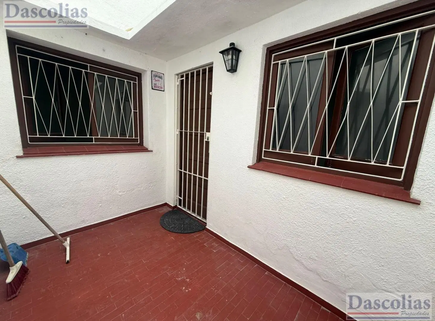 Muy lindo ph de 3 ambientes por pasillo, con patio, en buena ubicación. 5