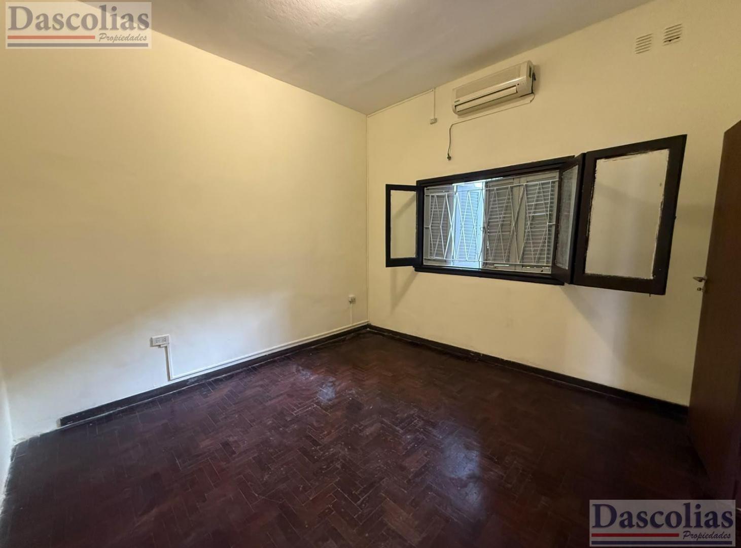 Foto de Muy lindo ph de 3 ambientes por pasillo, con patio, en buena ubicación., imagen 3