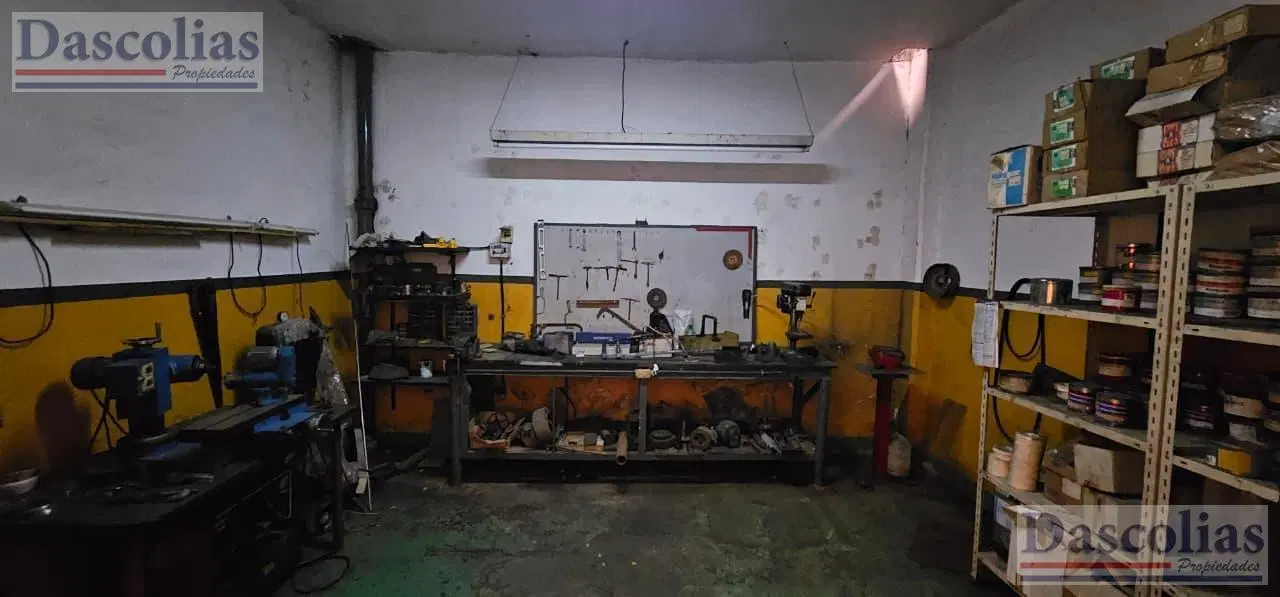 Galpón en Venta en Remedios De Escalada 4
