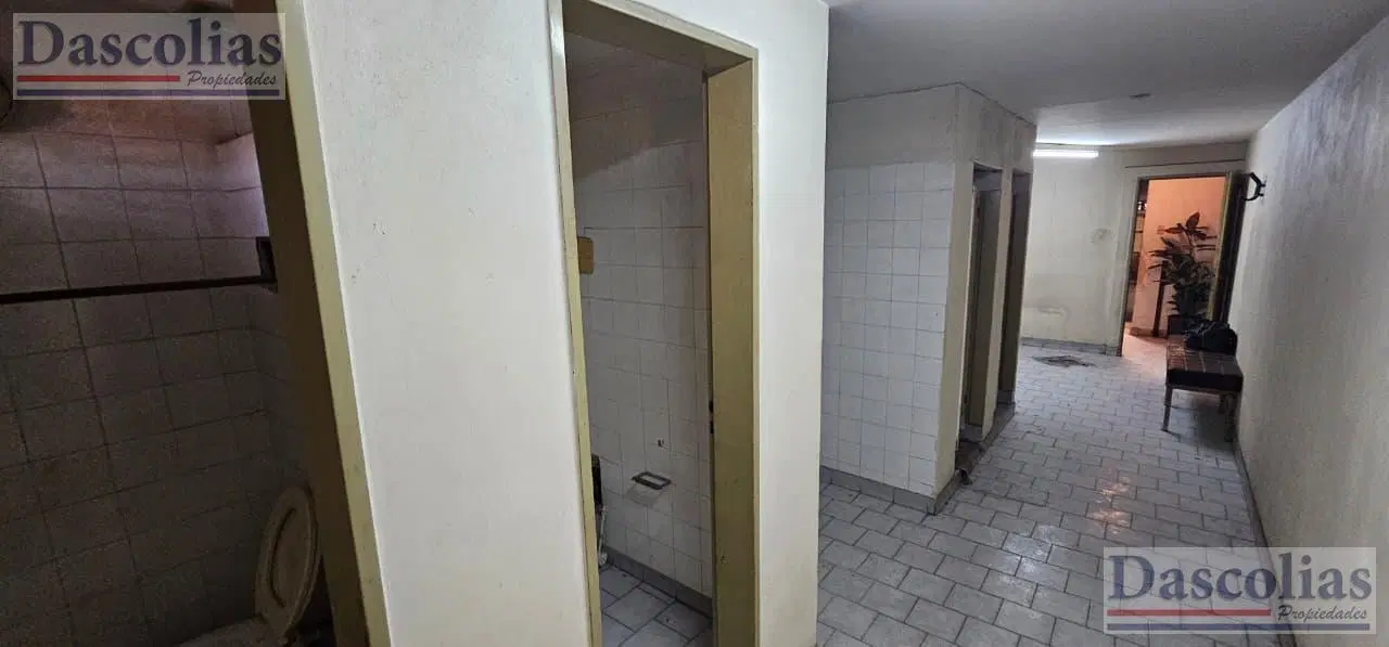 Galpón en Venta en Remedios De Escalada 8