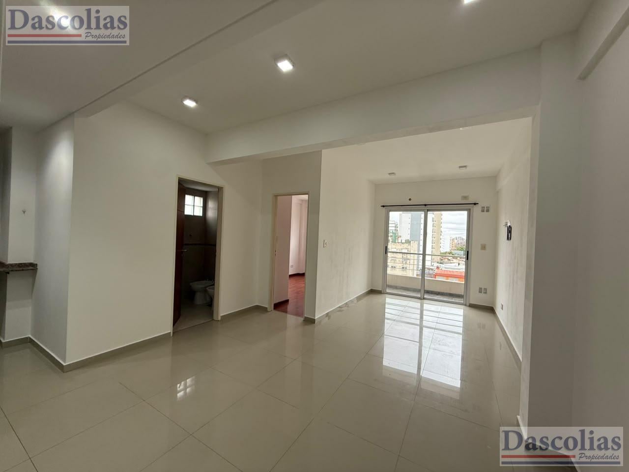 Foto de Departamento de 2 ambientes en pleno centro de Escalada, imagen 1