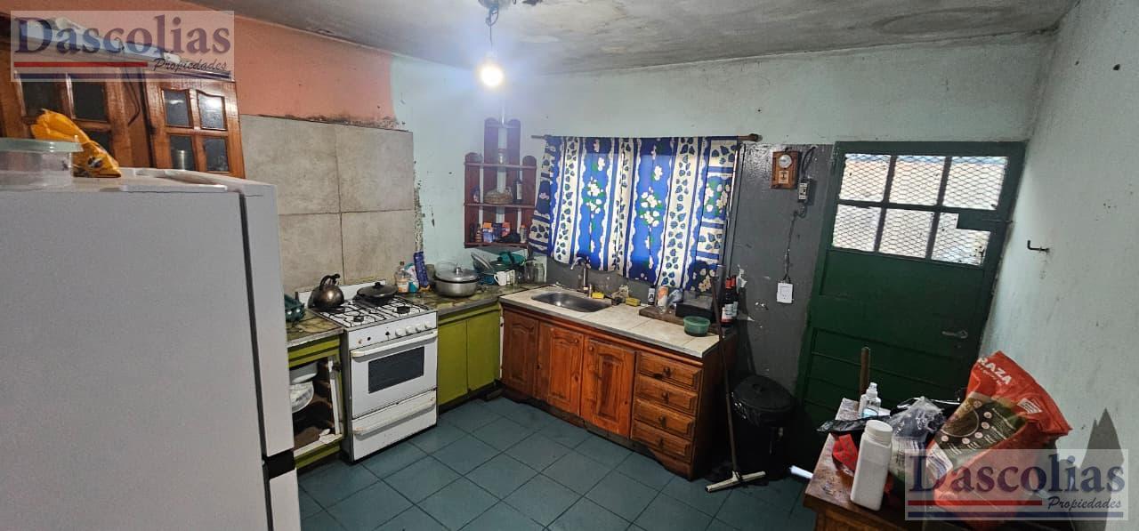 Foto de Casa de 4 Ambientes en Venta en Banfield Oeste, imagen 4