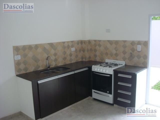 Foto de PH Duplex de 4 Ambientes en Venta en Banfield Oeste con Cochera, imagen 3