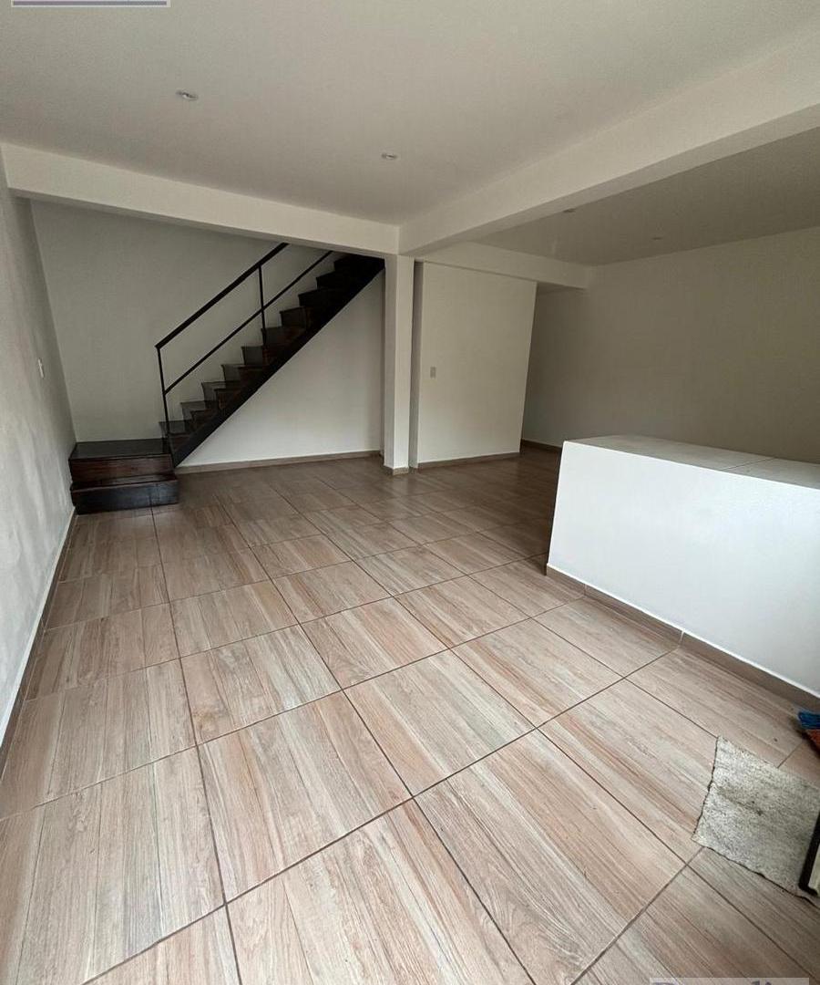 Foto de Duplex de 3 ambientes con cochera / patio, imagen 4
