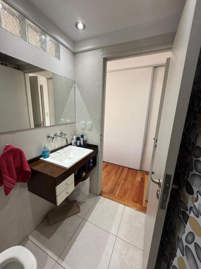 Foto de HERMOSO DEPTO DE 2 AMBIENTES CON COCHERA DOBLE! MUY BUENA UBICACION!, imagen 4