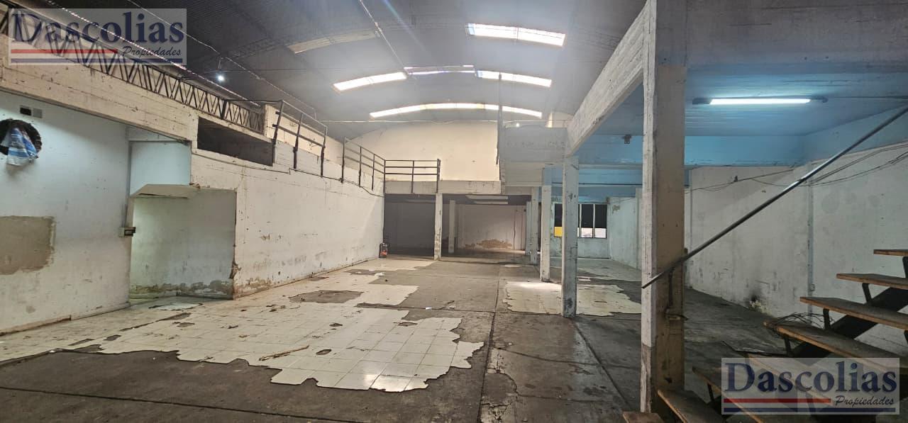 Foto de Galpón en Alquiler en Lanús Oeste, imagen 1
