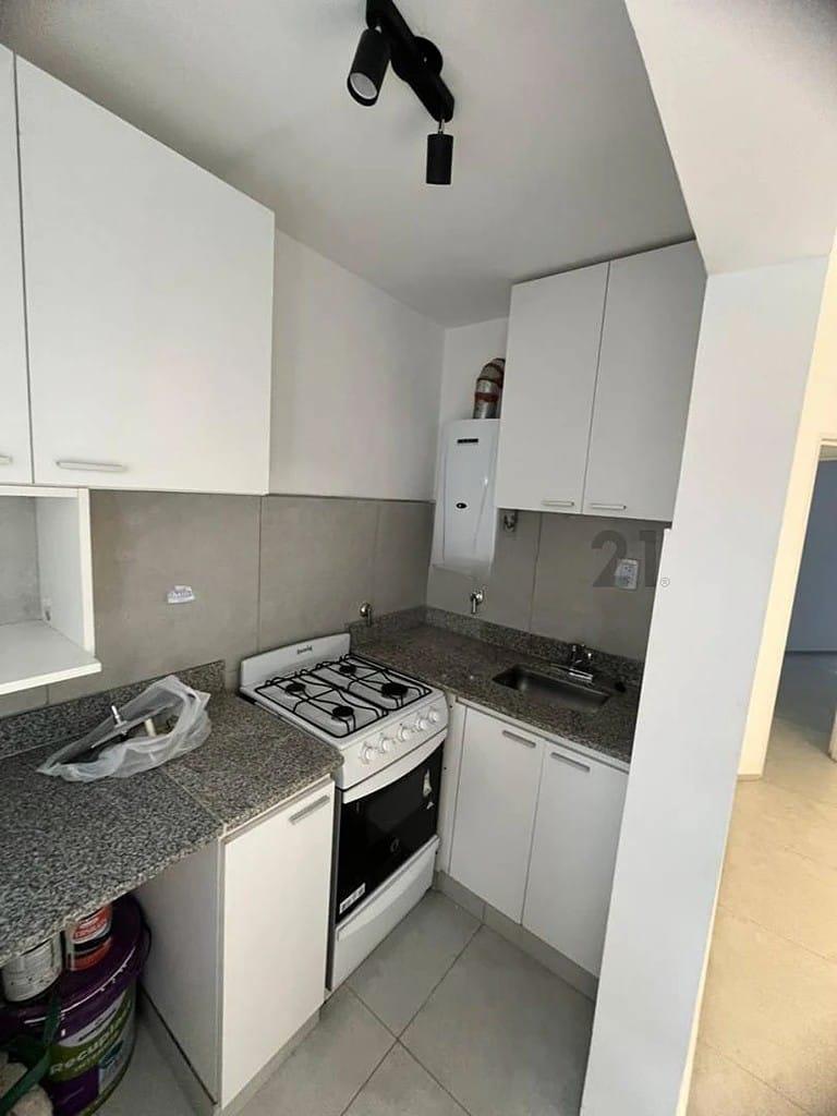 Foto de DEPTO EN VENTA 2 DORM REFACCIONADO CENTRO, imagen 3