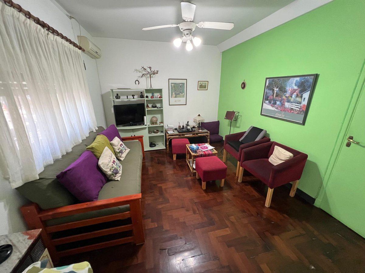 Casa 5 Ambientes Venta Flores con Patio 4