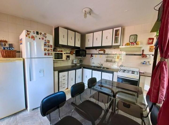 DEPARTAMENTO 5 AMBIENTES VENTA URQUIZA COCHERA 5