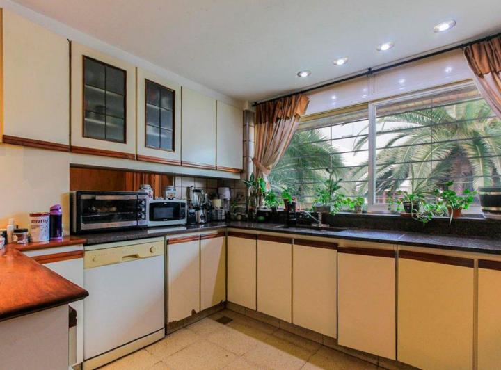 CASA 5 AMBIENTES VENTA FLORES QUINCHO PILETA 2
