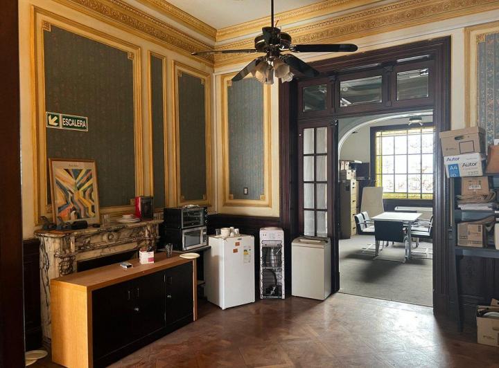 VENTA PETIT HOTEL DE 12 AMBIENTES EN BARRACAS 3