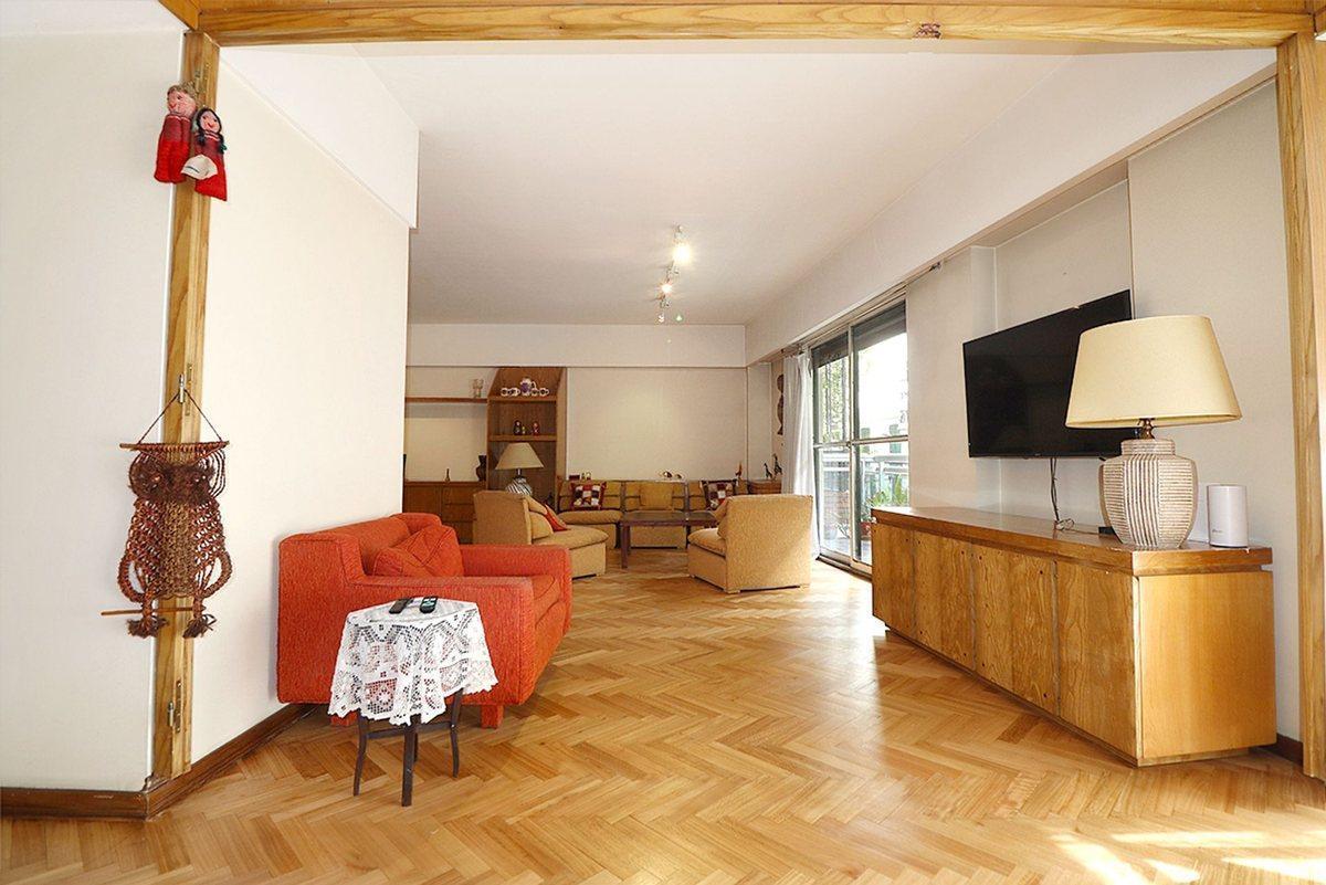 DEPARTAMENTO VENTA RECOLETA 5 AMBIENTES COCHERA