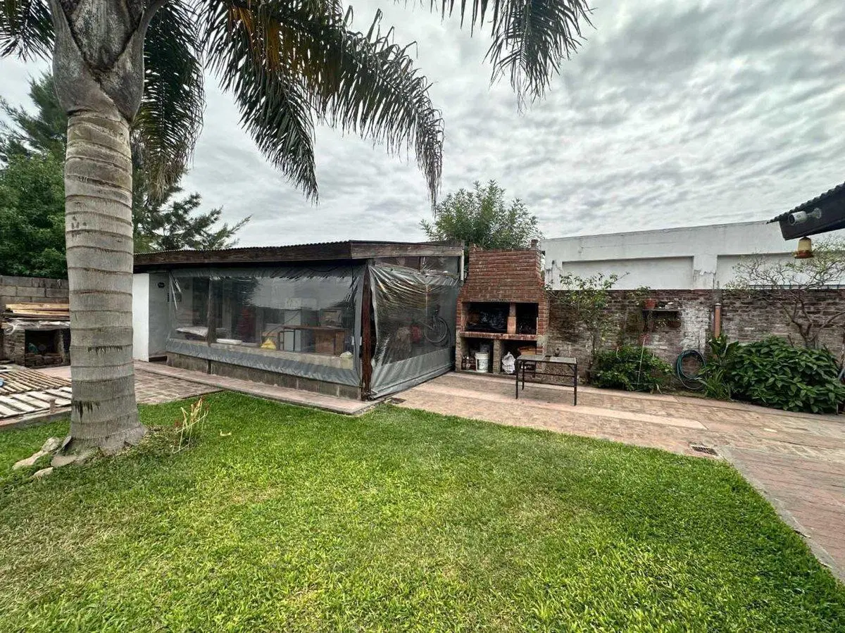 CASA 4 AMBIENTES  MARCOS PAZ VENTA C/PILETA 4