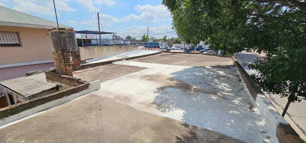 VENTA CASA 3 AMBIENTES C/LUGAR COMERCIAL JL SUAREZ 2