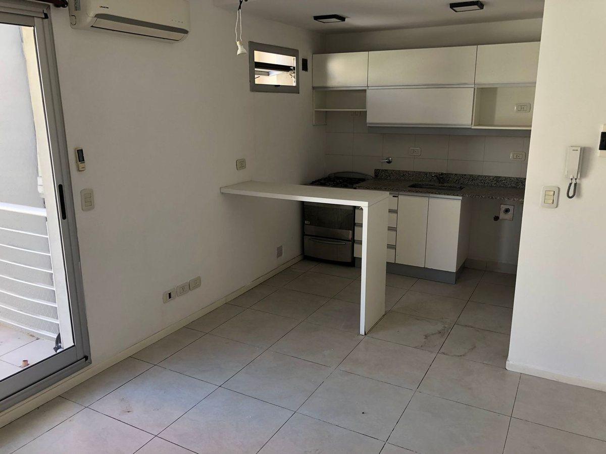 DEPARTAMENTO 2 AMBIENTES VENTA CABALLITO BALCON