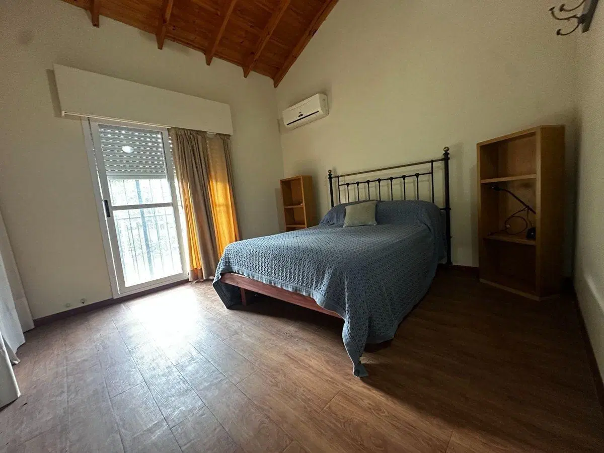 VENTA CASA FRANCISCO ALVAREZ 4 AMBIENTES C/PILETA 4