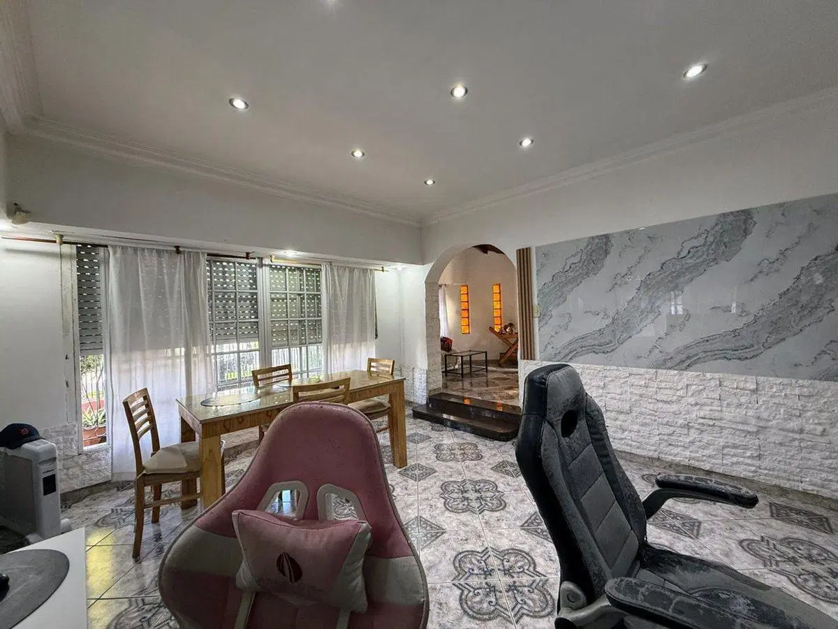 Casa 5 Ambientes VENTA Villa Luzuriaga Garage 4