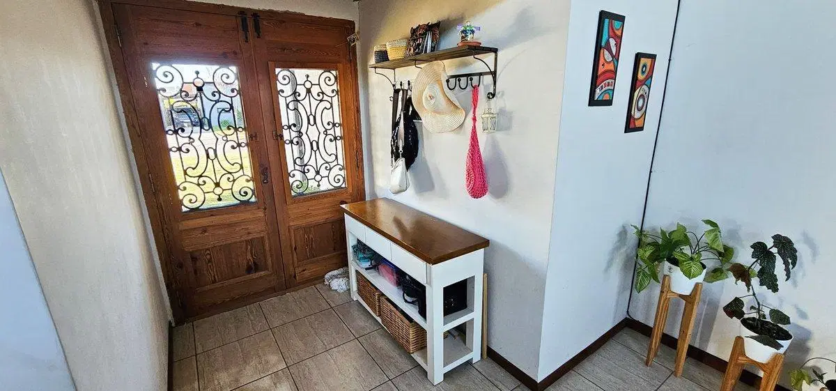 CASA EN VENTA SAN EDUARDO 4 AMBIENTES PILETA 3