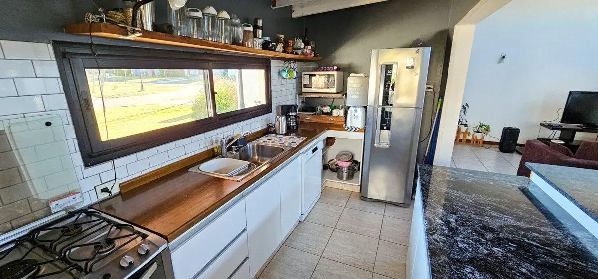 CASA EN VENTA SAN EDUARDO 4 AMBIENTES PILETA 5