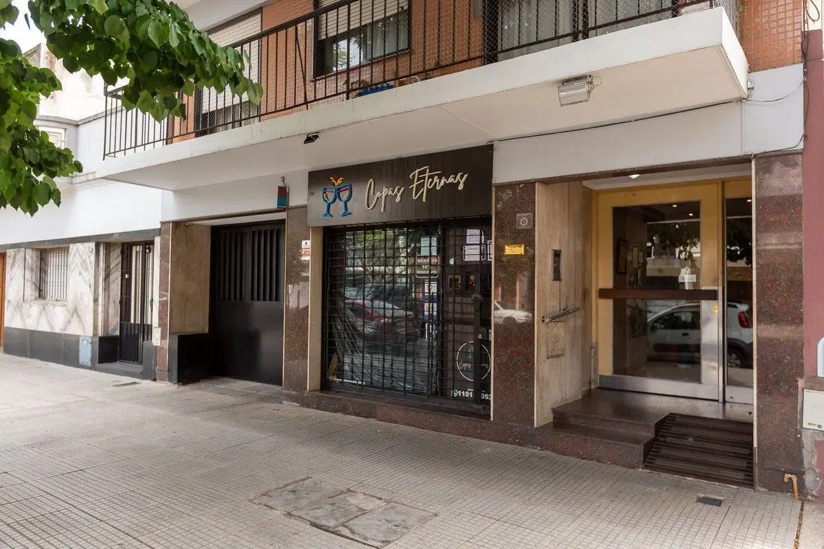 VENTA COCHERA DOBLE CUBIERTA FIJA EN VILLA URQUIZA 4