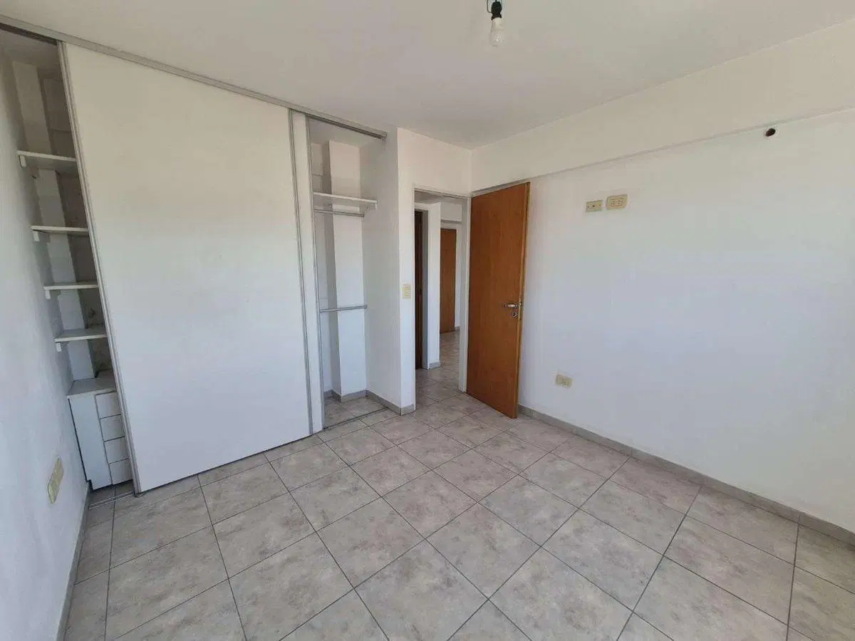 Departamento 2 Ambientes VENTA Morón Cochera 2