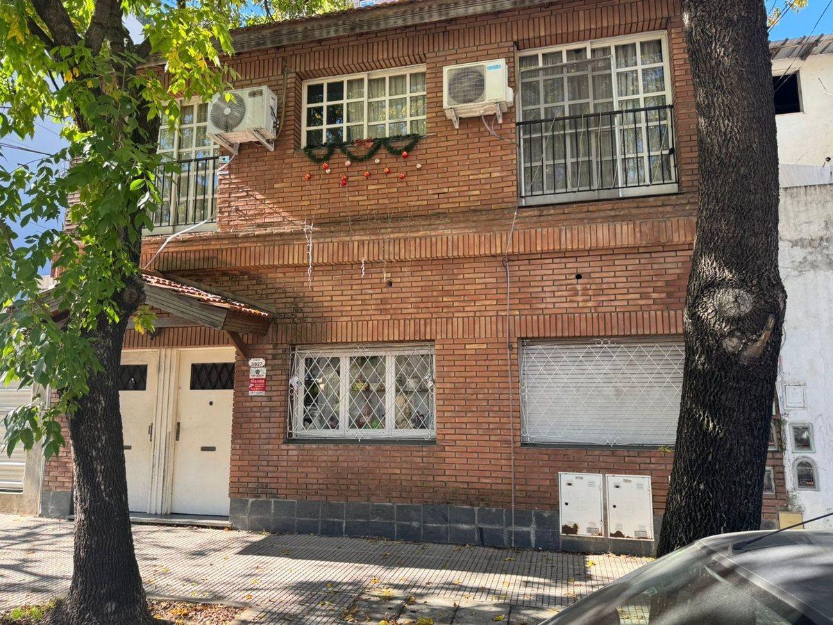VENTA PH 7 AMBIENTES EN BLOCK SAAVEDRA