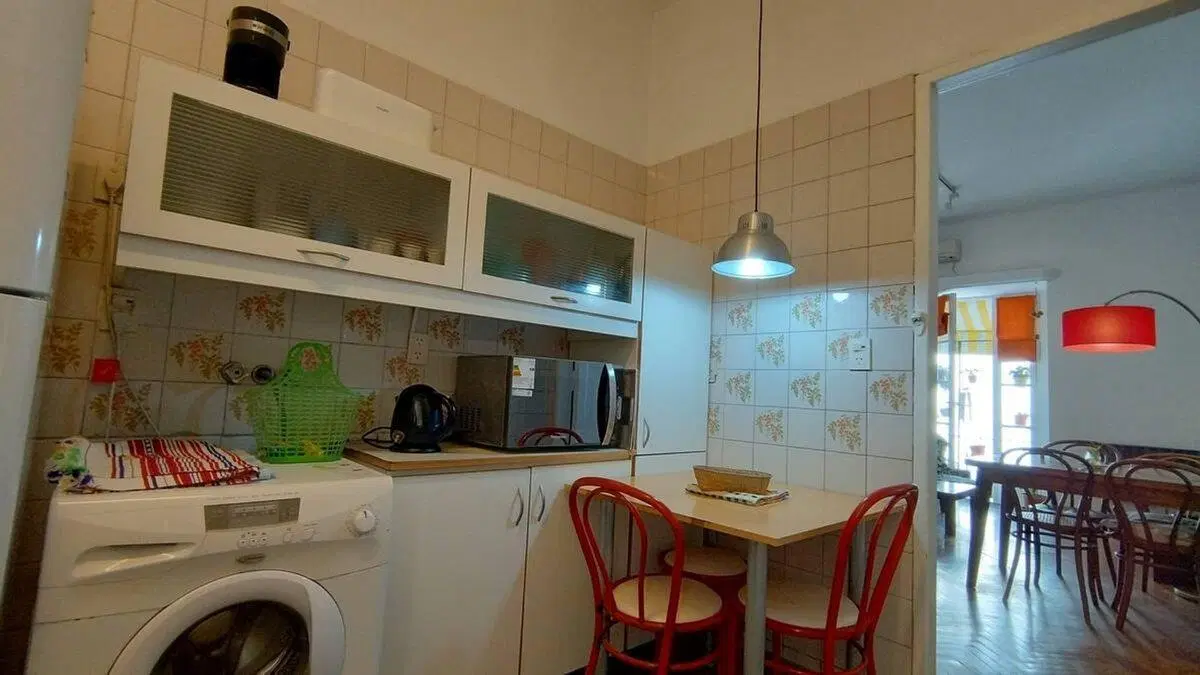 Departamento 4 Ambientes VENTA Recoleta Baulera 3