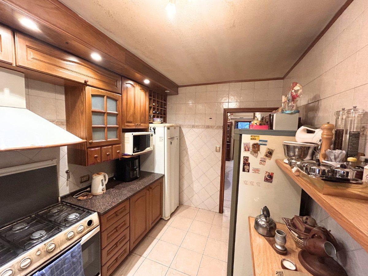 Foto de VENTA CASA 5 AMBIENTES EN VILLA BALLESTER, imagen 2